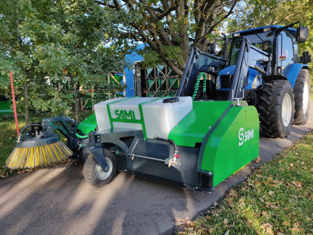 SAMI FEIEMASKIN CB2000 INKL H. SIDEKOST OG VANNING
