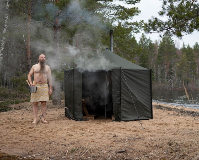 Hiisi4 Saunatelt for 4personer inkl vedovn og krakker